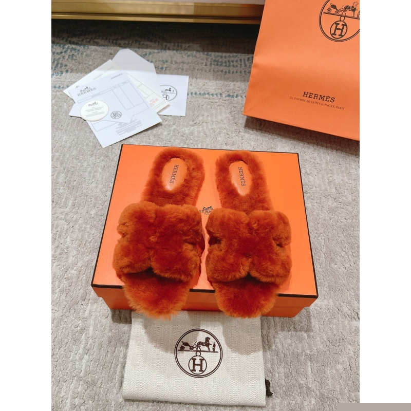 H**mes slippers
